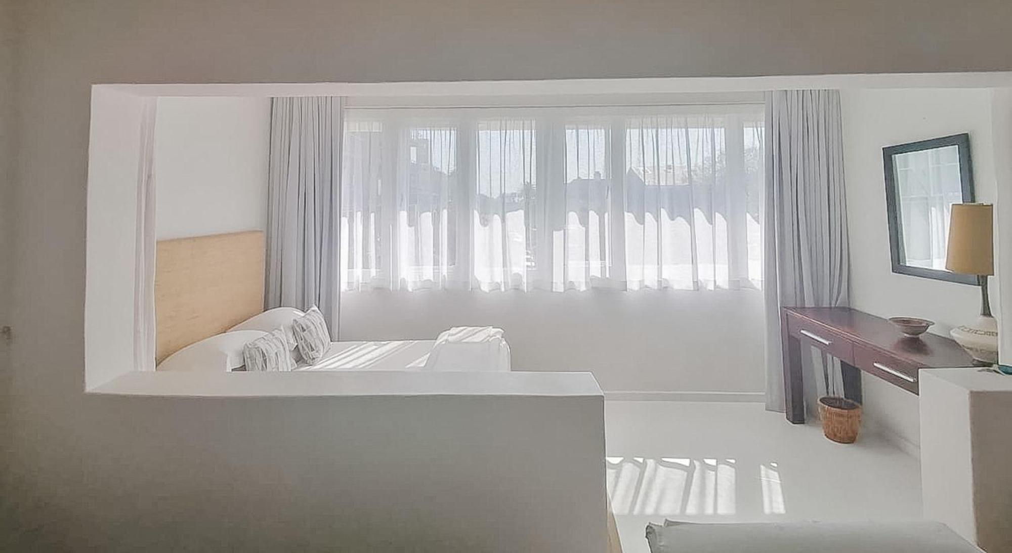 Portswood Mews - Chic White Studio Apartment Green Point เคปทาวน์ ภายนอก รูปภาพ